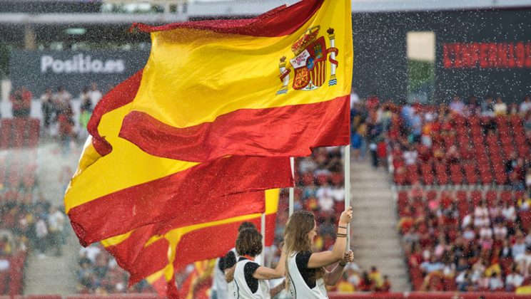 ¡Noche histórica en Son Moix! El baño de realidad de España a Inglaterra que desata la locura en el Centenario balear
