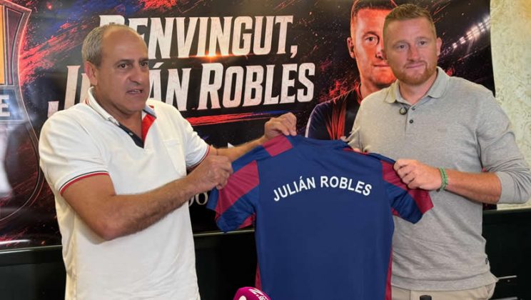 Presentación y rueda de prensa de Julián Robles como nuevo entrenador de la UD Poblens