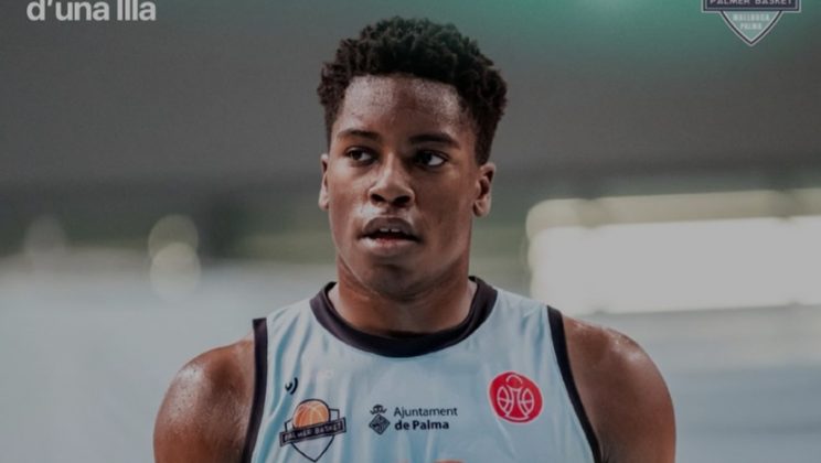 Michael Enabulele deja de pertenecer al Palmer Basket