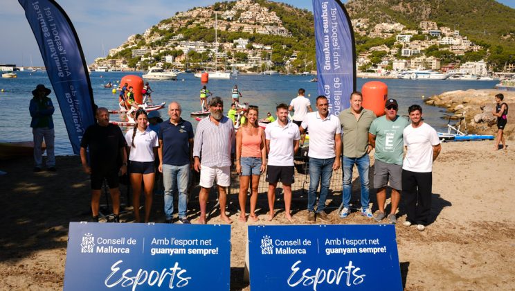 El II Circuito de Bicicletas Acuáticas del Consell de Mallorca reúne a más de 400 personas en el Port d’Andratx