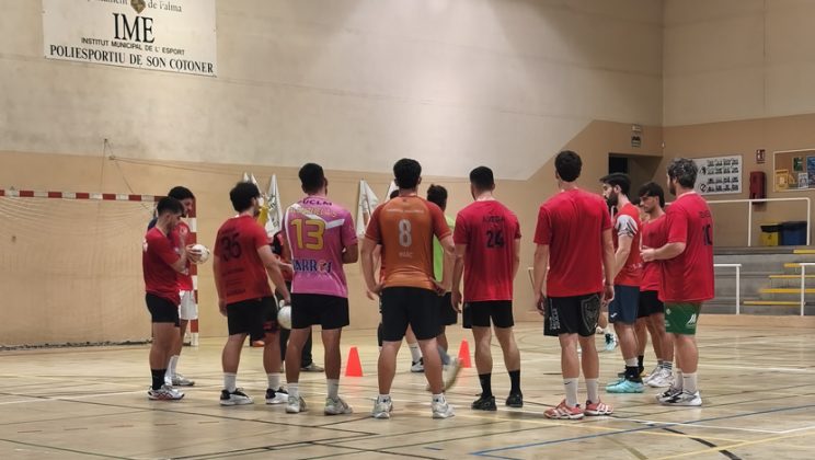 HANDBOL MALLORCA QUIERE LA PRIMERA VICTORIA EN CASA