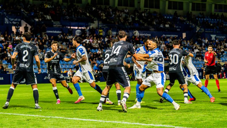 El Atlético Baleares merece más, pero el Eldense se lleva el pase en la Copa del Rey (0-1)