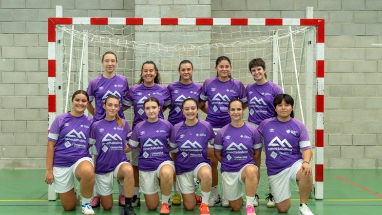 El equipo femenino de fútbol sala de la Fundació Miquel Jaume-Palma Futsal y la UIB, listo para su debut