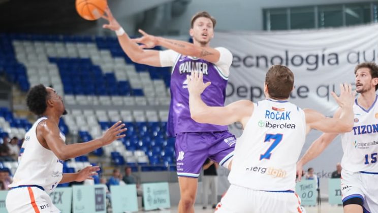 El Palmer Basket pierde por la mínima frente al Tizona Burgos en una contienda de máxima exigencia